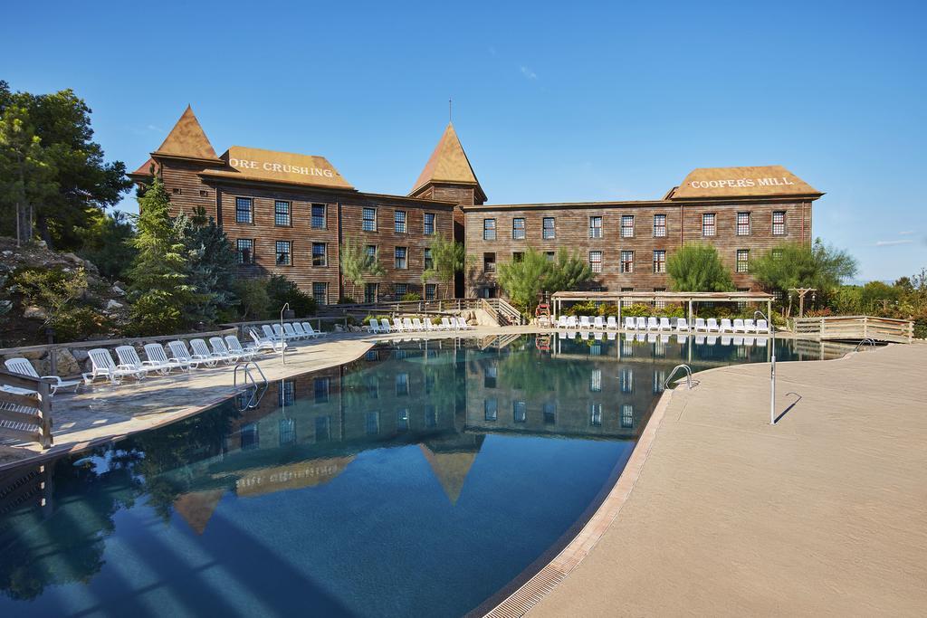 PortAventura Hotel Gold River: Theme Park Access Included Salou Exterior photo